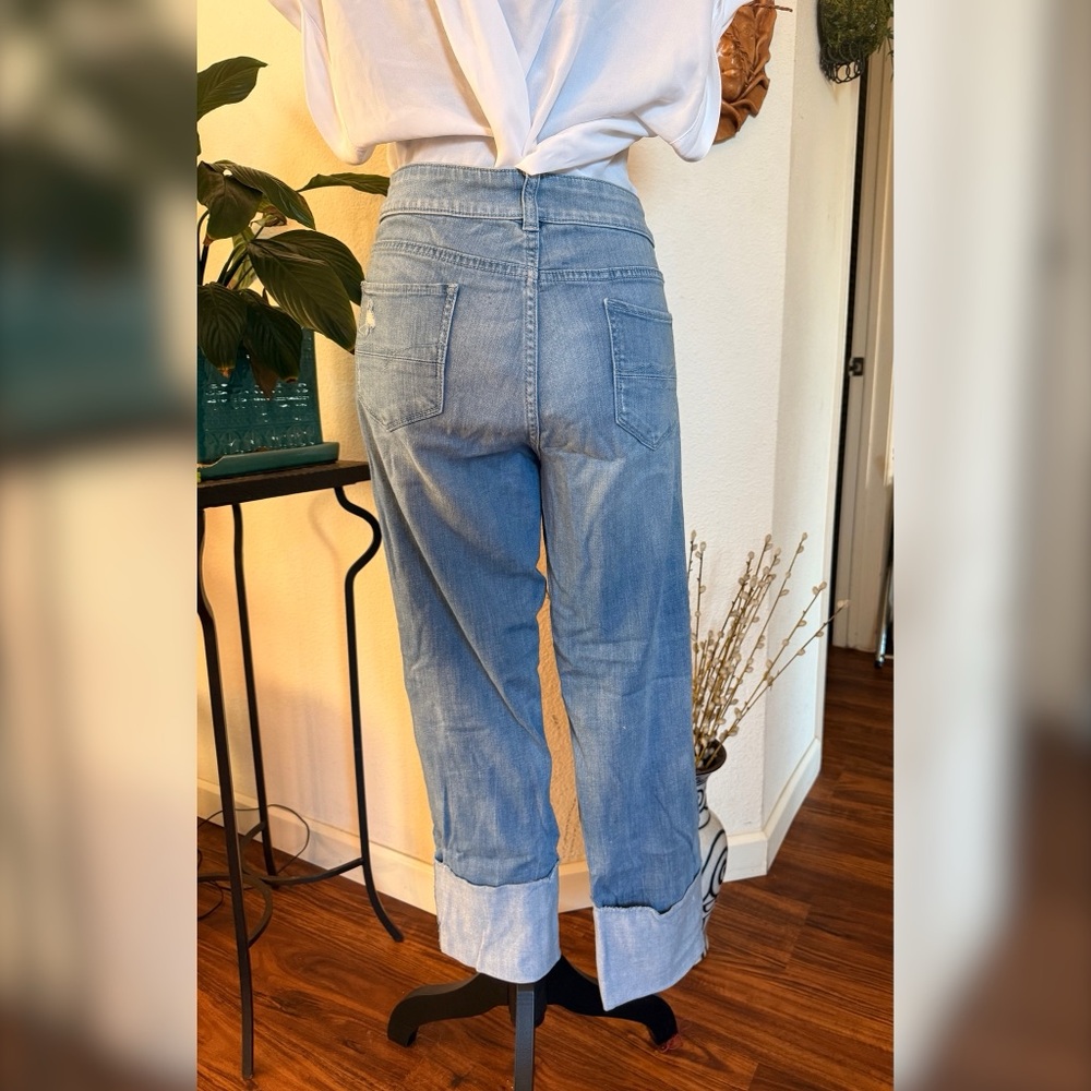 New York & Company Light Wash Cuffed Ankle Jeans Distressed - Picture 4 of 9